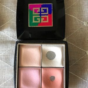 Vintage Givenchy powder prism 01